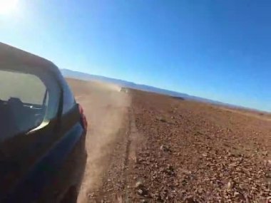 Sahara çölünün hareketli manzarası