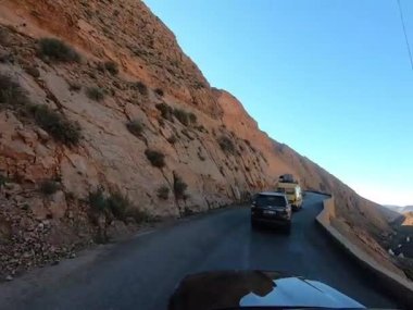 Sahara çölünün hareketli manzarası