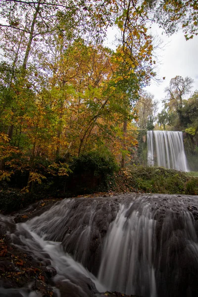 Río Con Cascada Temporada Otoño — Foto de Stock