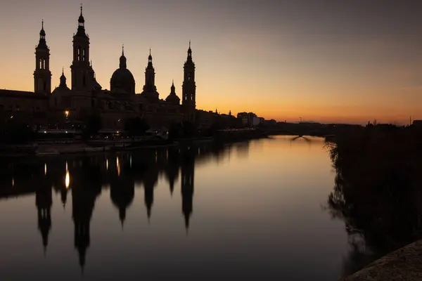 Basílica Pilar Zaragoza Com Rio Ebro — Fotografia de Stock