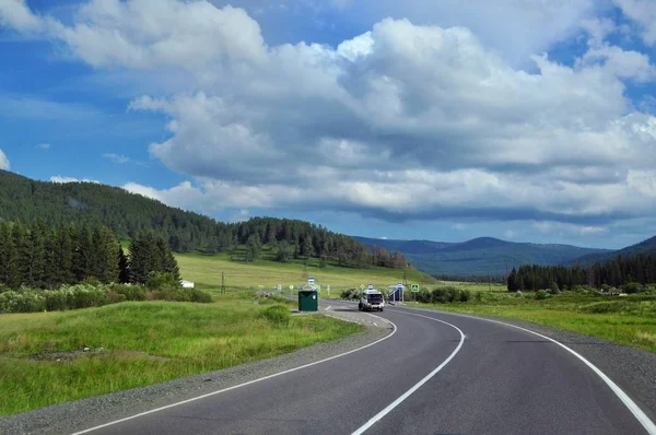 İnanılmaz Chuyskiy yolu Altay Dağları, seyahat