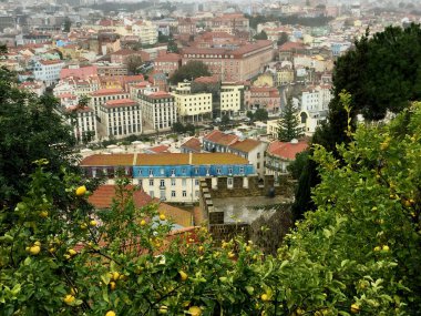 Yukarıdan güzel panoramik şehir manzarası. Lizbon. Portekiz
