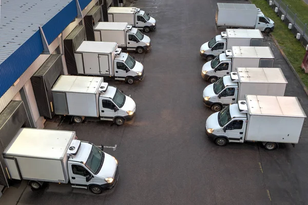 Top viev row of trucks at a loading dock. — Stock Photo, Image