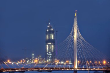 Bina Gazprom kule, Saint Petersburg, Rusya, kış akşam