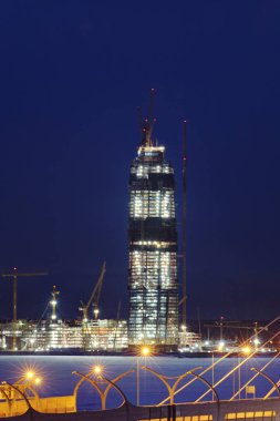Altında inşaat gökdelen Lakhta Merkezi, Gazprom kule, St Petersburg Rusya.