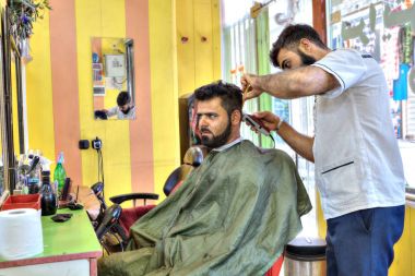 İran Kuaför Salonu, Farsça Kuaför saç stili m için yapar.