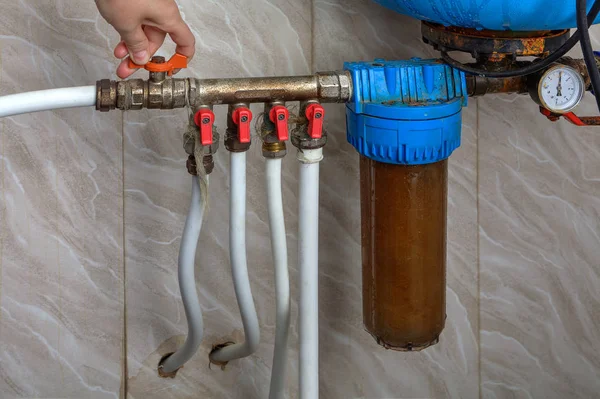 Pompa acqua per la casa, spegnere a mano spegnere la valvola — Foto Stock