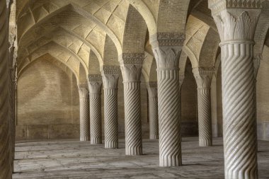 Shiraz Iran sütunları Mescidi-e Vakil Regents Camii, Şiraz, Iran