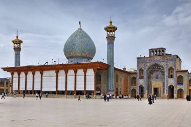 Eski cami minaresi, Shiraz şehir, Şiraz, Iran ile Şah Cheragh.