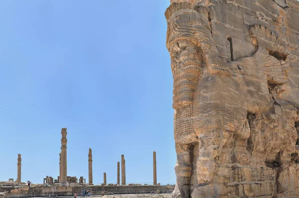 Известный туристический объект в Иране - руины древнего Персеполиса близ Шираза в Иране . — стоковое фото