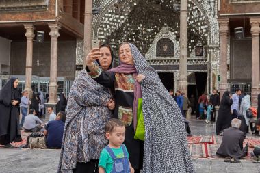 Hacılar Camii avlu, Tahran, Iran fotoğraf yapmak.