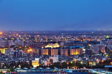 Üstten Görünüm şehrin akşam aydınlatma, Tahran, Iran.