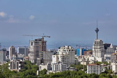 Yeni kent içi yüksek katlı binalar, Tahran, Iran.