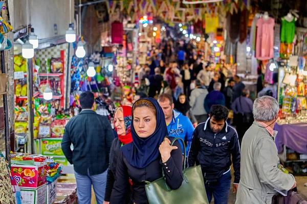 Büyük çarşı, Tahran, Iran İran kadın.