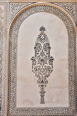 Dekoratif plasterwork Tabatabaei tarihi evi, Kaşan, İran'ın parçası.