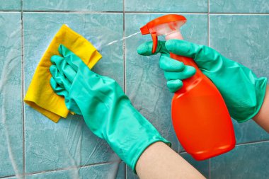 Sarı viskon peçete köpük temizleyici banyo fayans üzerinden temizler