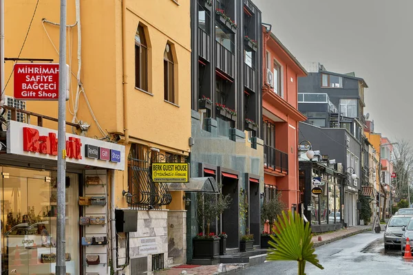 Estambul Turquía Febrero 2020 Kutlugun Street Destino Turístico Con Muchos — Foto de Stock