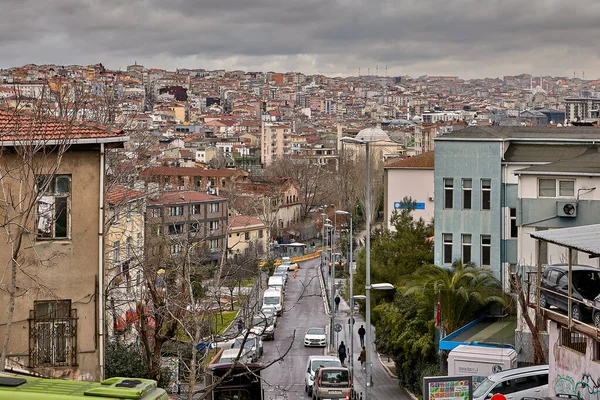 Istanbul Turecko Února 2020 Ulice Okrese Beyoglu Staré Město Dálce — Stock fotografie