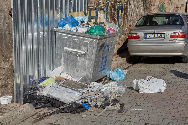 Estambul Turquía Febrero 2020 Distrito Eyup Centro Ciudad Los Residuos — Foto de Stock