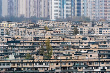 3 Kasım 2019 'da Ukrayna' nın Kyiv kentindeki çok katlı binalar