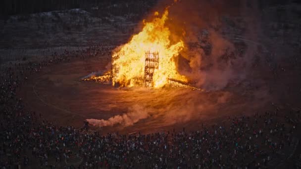 Una Escultura Puente Está Ardiendo Festival Maslenitsa Shrovetide Parque Arte — Vídeo de stock