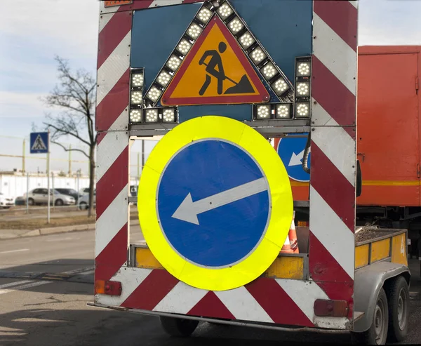 Señal Desvío Para Tramo Carretera Donde Están Realizando Los Trabajos — Foto de Stock