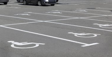 Engelliler için park yerlerinin belirlenmesi