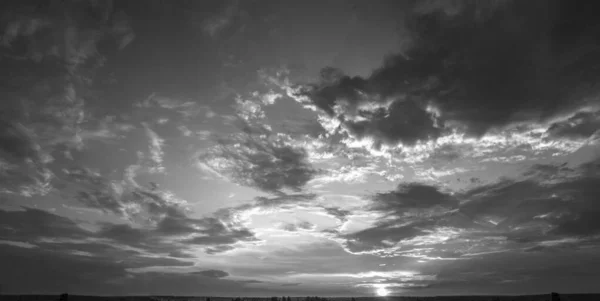 Nuvens Carmesim Céu Noite — Fotografia de Stock