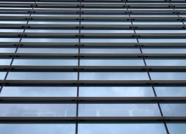 Vertical Perspective View Facade Modern Glass Commercial Building Steel Frames — Stock Photo, Image