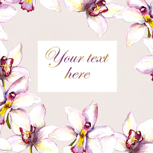Floral ευχετήρια κάρτα - λευκή ορχιδέα λουλούδια σε μπεζ χαρτί φόντο. Χειροποίητη ακουαρέλα σχεδίασης — Φωτογραφία Αρχείου