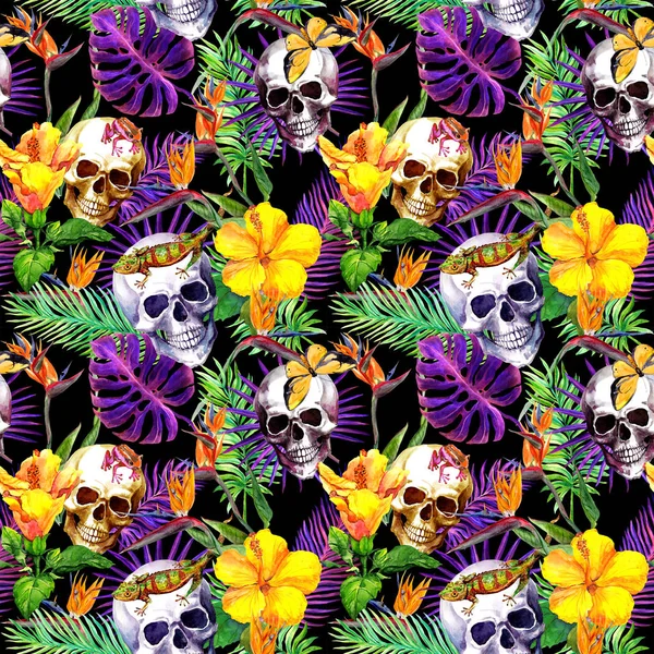 Menselijke schedels, tropische bladeren, dieren, exotische bloemen. Herhalend patroon op zwarte achtergrond. Aquarel — Stockfoto
