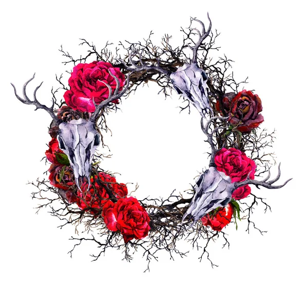 Στεφάνι με τριαντάφυλλα κρανίο, κόκκινα ελάφια, κλαδιά. Ακουαρέλα συνόρων για τις Απόκριες — Φωτογραφία Αρχείου