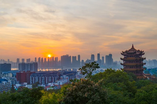 Wuhan Sarı Turna Kulesi Park Günbatımı Sahnesi