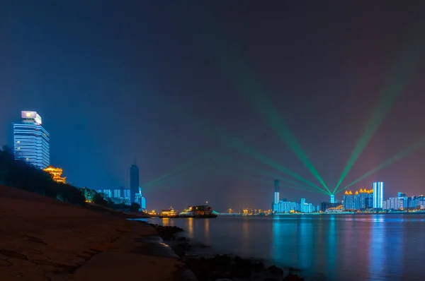 Ухан Янцзи Місто Вночі Світло Показують Пейзажі — стокове фото