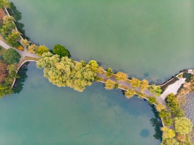 Doğu Gölü, Wuhan, Hubei 'deki Tingtao Manzarası' nın hava fotoğrafçılığı.
