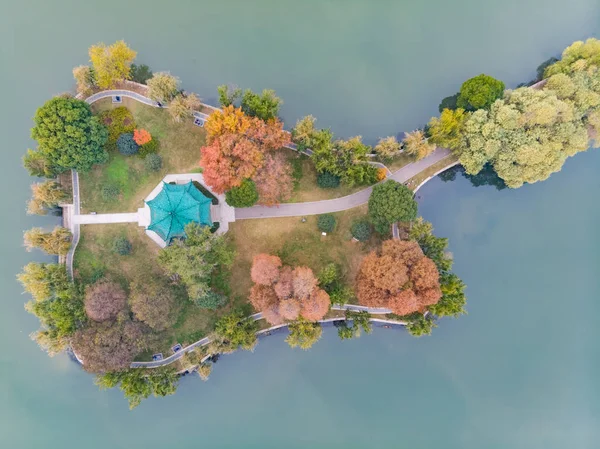 Krajobrazy Tingtao Scenic Area East Lake Wuhan Hubei Późną Jesienią — Zdjęcie stockowe