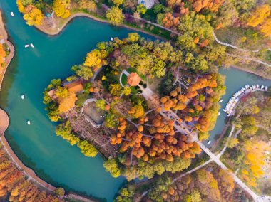 Sonbaharın sonlarında Jiefang Park, Wuhan, Hubei 'nin hava fotoğrafçılığı.