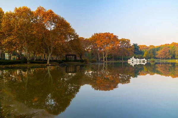 Cenário Final Outono Jiefang Park Wuhan Hubei China — Fotografia de Stock