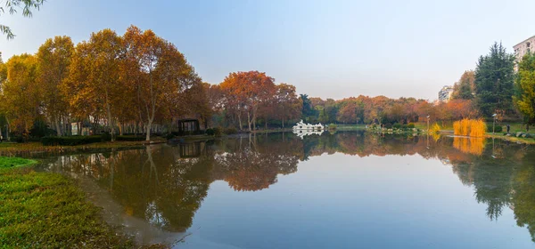 Cenário Final Outono Jiefang Park Wuhan Hubei China — Fotografia de Stock