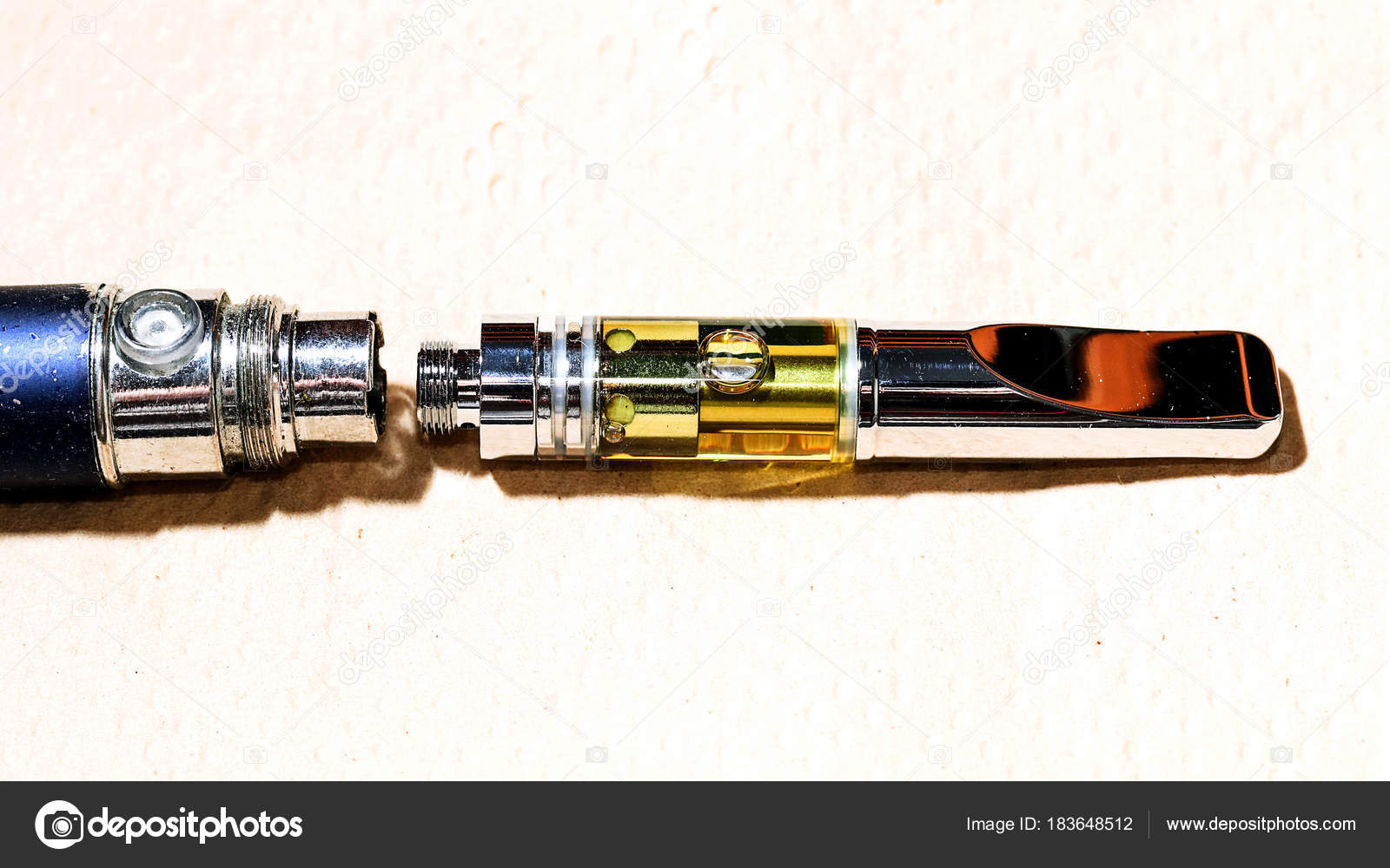 Vape Pen Vaping Marijuana Oil Cannabis Vaporizer Stock Photo by ©jeremyn  183648512