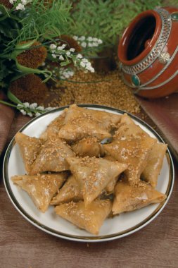 Briwat - Ünlü Fas geleneksel pastası- Fas Arapça yemekleri