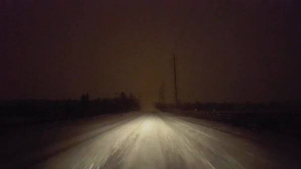 Dirigindo Neve Nevasca Estrada Rural Noite Ponto Vista Motorista Pov — Vídeo de Stock