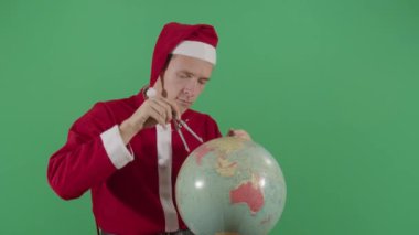 Erişkin Noel Baba Dünyayı Hışırdatıyor