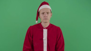 Yetişkin Noel Baba Şüpheli görünüyor