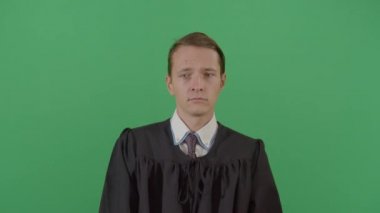 Yetişkin Adam Birisiyle Flört Ediyor