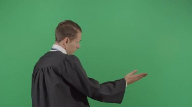 Yetişkin Adam Yargıcı Halkla Etkileşim