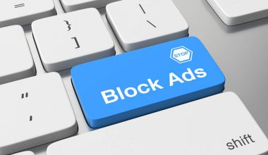 Blok reklamları metin üstünde klavye düğme