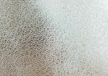 Altın benekli yapay beyaz ten