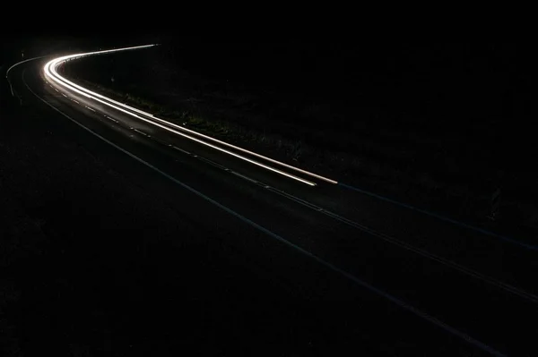 Φώτα των αυτοκινήτων με νύχτα — Φωτογραφία Αρχείου