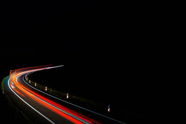 Φώτα των αυτοκινήτων με νύχτα — Φωτογραφία Αρχείου